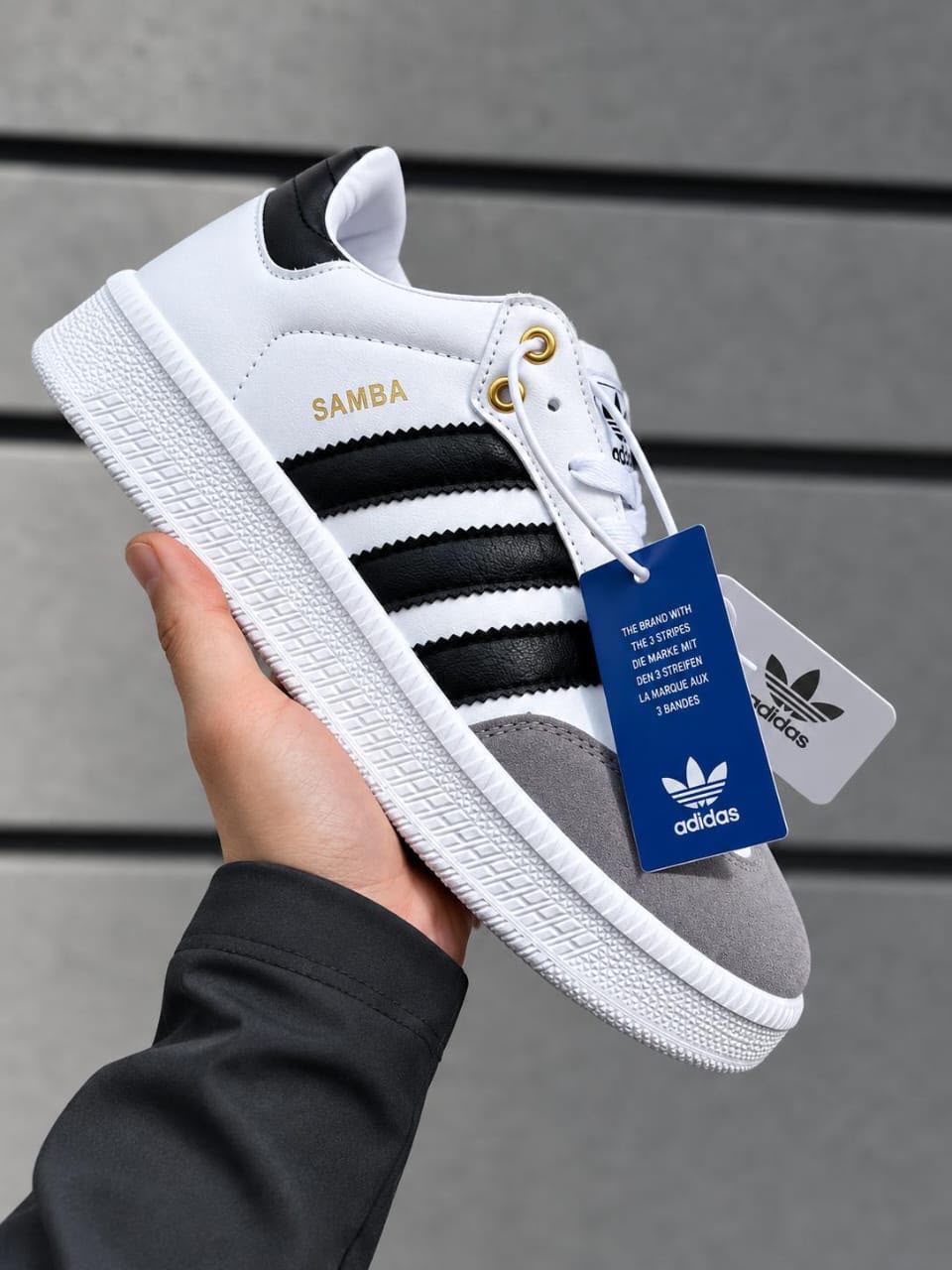 Premium quality Sneakers