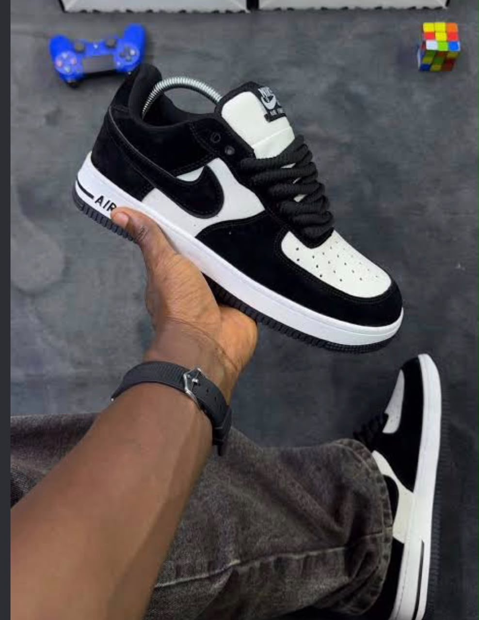 Sneakers